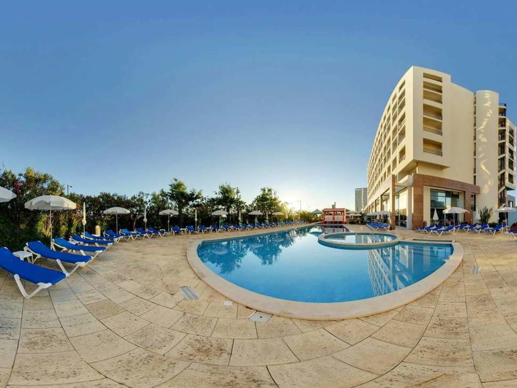 Partner, Tryp Lisboa Caparica Mar Hotel, VakantieDiscounter